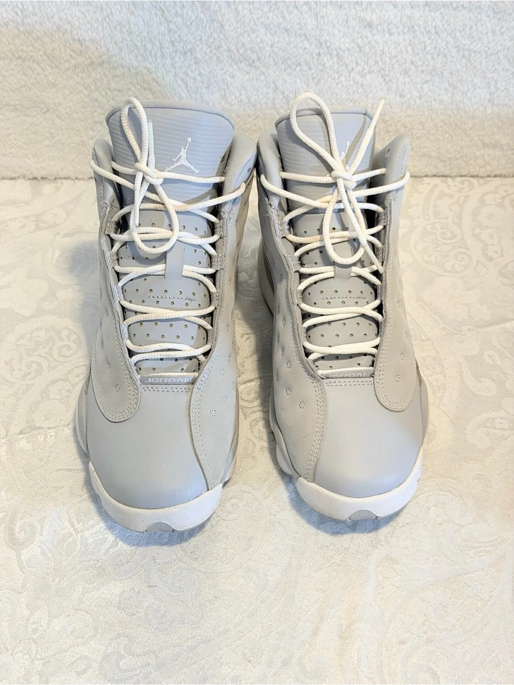Air Jordan 13 Retro GS Wolf Grey White Sneakers 439358-018 Sz 7Y/ women’s 8.5